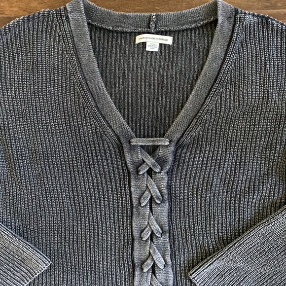 American Eagle - Cropped Flare Sleeve Sweater - Faux Lace Up - Medium - Grey - Picture 2 of 4